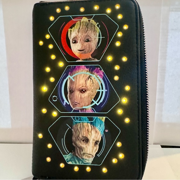 NWT. Disney Parks Marvel Guardians of Galaxy - I Am Groot Phone Case Wallet - Picture 4 of 13